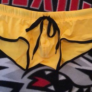 Men’s swim trunks NWOT